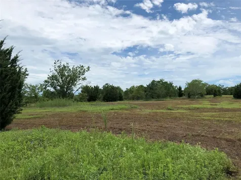 001 Steele Road Highlands TX 77562