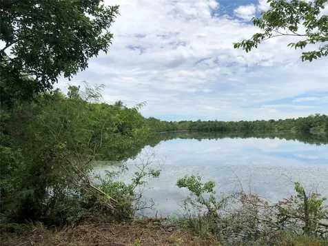 001 Steele Road Highlands TX 77562