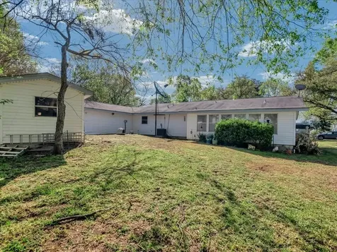 224 County Road 4674 Etoile TX 75944