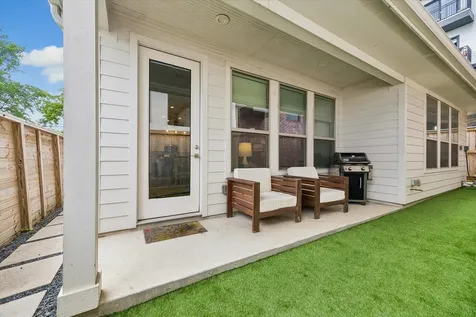 940 W 21st Street Houston TX 77008