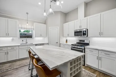 940 W 21st Street Houston TX 77008