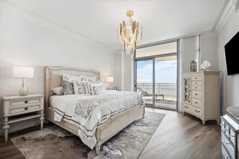 801 E Beach Drive Tw2305 Galveston TX 77550