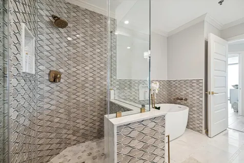 801 E Beach Drive Tw2305 Galveston TX 77550