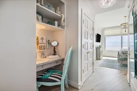 801 E Beach Drive Tw2305 Galveston TX 77550