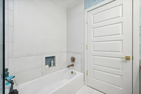801 E Beach Drive Tw2305 Galveston TX 77550