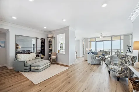 801 E Beach Drive Tw2305 Galveston TX 77550