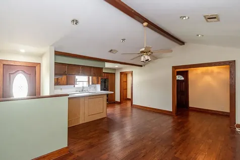 618 W 9th Street Freeport TX 77541