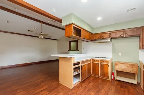 618 W 9th Street Freeport TX 77541