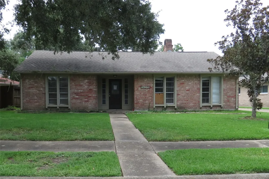 16114 Forest Bend Avenue Friendswood TX 77546