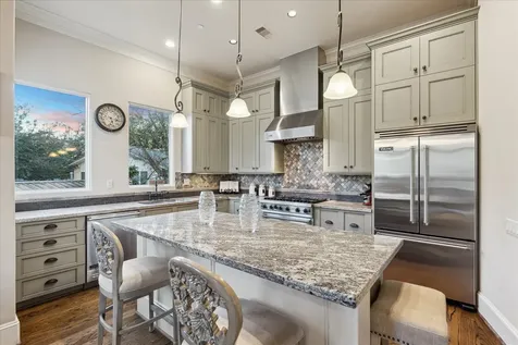 5207 Calle Montilla Place Houston TX 77007
