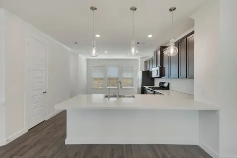 3016 Tres Olivos Drive Houston TX 77047