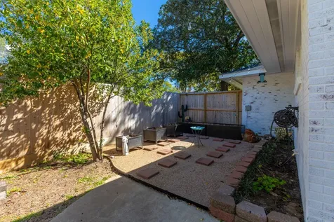 1602 Harrison Road Brenham TX 77833