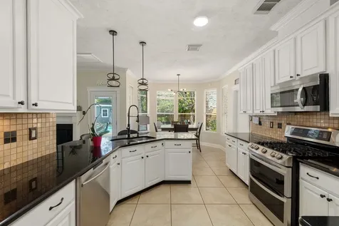 4602 Ten Sleep Lane Friendswood TX 77546