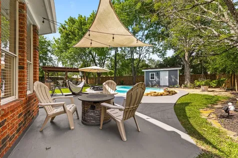 4602 Ten Sleep Lane Friendswood TX 77546