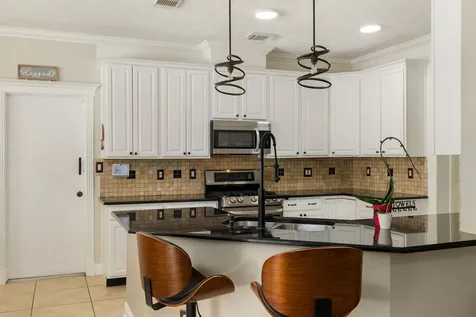 4602 Ten Sleep Lane Friendswood TX 77546
