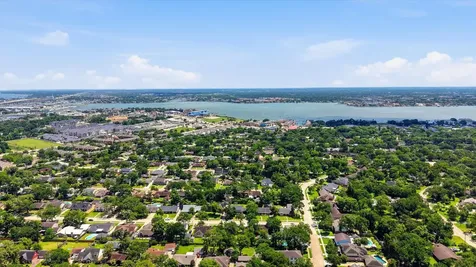 311 Shadow Creek Drive El Lago TX 77586