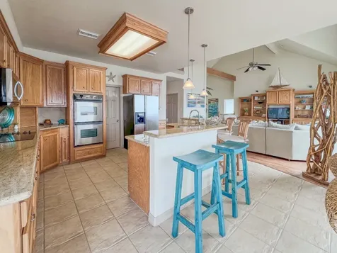 442 Jeanie Lynn Street Tiki Island TX 77554