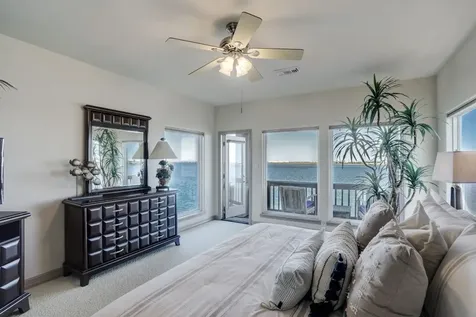 442 Jeanie Lynn Street Tiki Island TX 77554