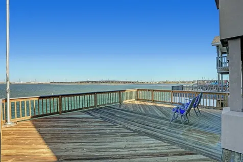442 Jeanie Lynn Street Tiki Island TX 77554