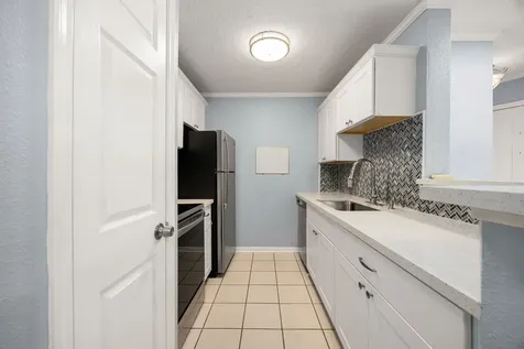 2121 Hepburn Street 710 Houston TX 77054
