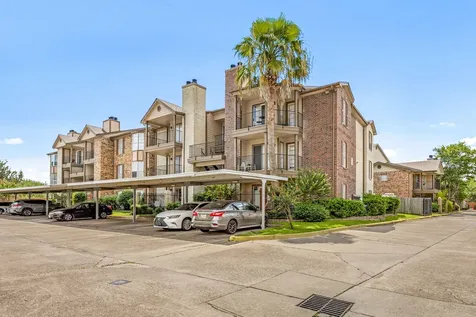 2121 Hepburn Street 710 Houston TX 77054