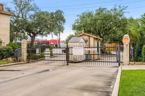 2121 Hepburn Street 710 Houston TX 77054