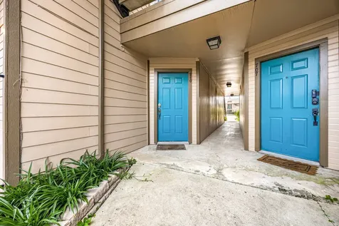 2121 Hepburn Street 710 Houston TX 77054