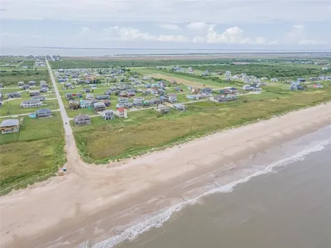 143 Ocean View Drive Crystal Beach TX 77650