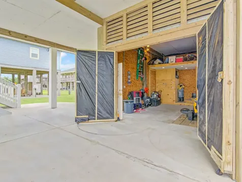 143 Ocean View Drive Crystal Beach TX 77650
