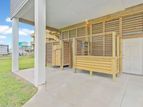 143 Ocean View Drive Crystal Beach TX 77650