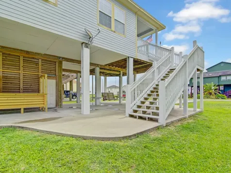 143 Ocean View Drive Crystal Beach TX 77650