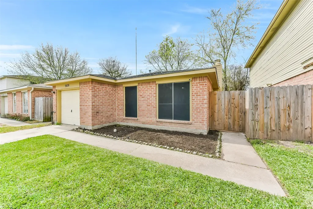 7839 Greenedge Drive Houston TX 77040