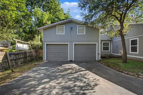241 S Masonic Street Bellville TX 77418