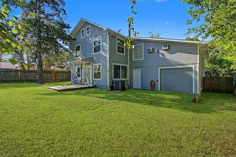 241 S Masonic Street Bellville TX 77418