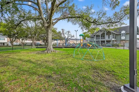 6351 Briar Rose Drive 149 Houston TX 77057
