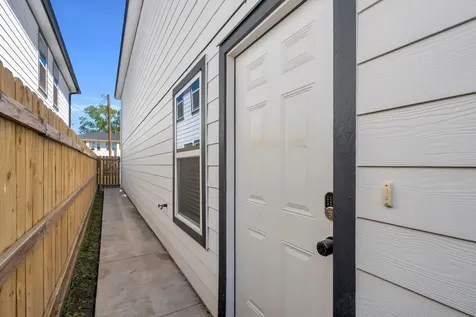 8124 Sterlingshire Street A And B Houston TX 77078