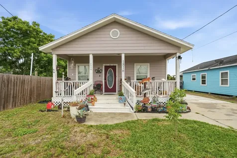 1816 Highway 35 S Rockport TX 78382