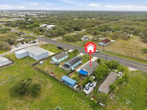 1816 Highway 35 S Rockport TX 78382