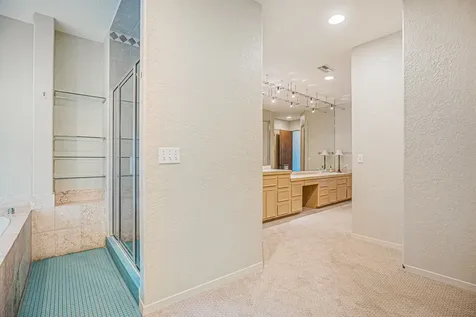 4 Del Oro Court Baytown TX 77521