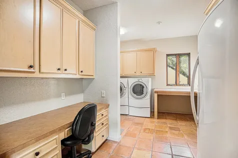 4 Del Oro Court Baytown TX 77521