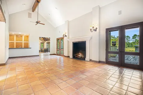 4 Del Oro Court Baytown TX 77521