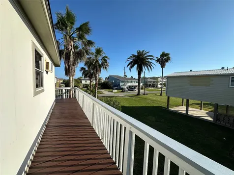 16622 Nassau Way Jamaica Beach TX 77554