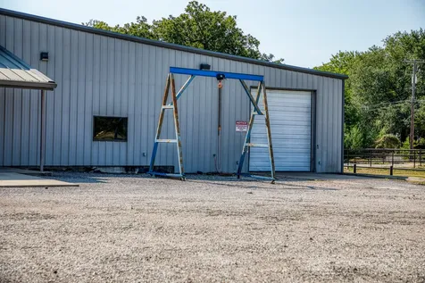 185 State Highway 36 N Caldwell TX 77836