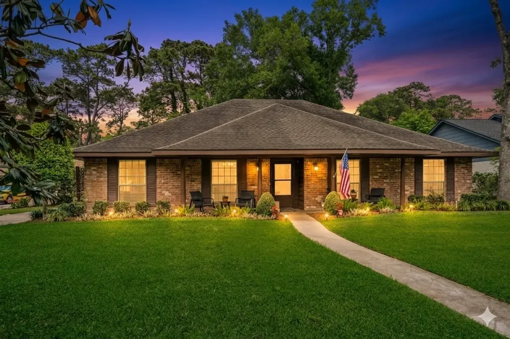 10710 Idlebrook Drive Houston TX 77070