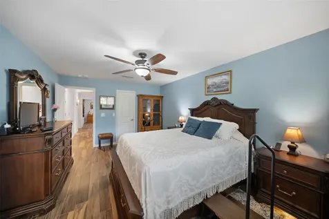 10710 Idlebrook Drive Houston TX 77070