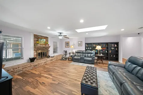 10710 Idlebrook Drive Houston TX 77070