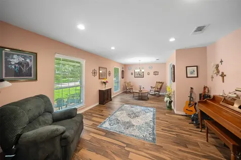 10710 Idlebrook Drive Houston TX 77070