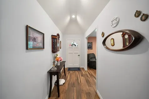 10710 Idlebrook Drive Houston TX 77070