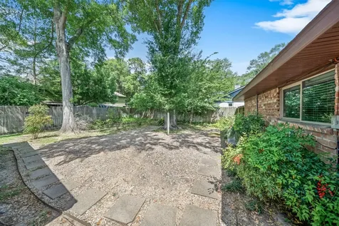 10710 Idlebrook Drive Houston TX 77070