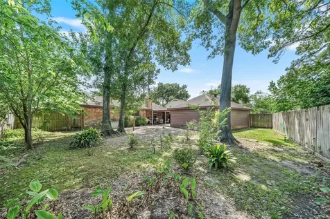 10710 Idlebrook Drive Houston TX 77070